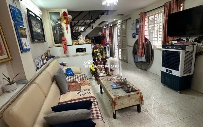 Nhà Đẹp 5 tầng Căn góc kg LG, Hẻm 6m Khu Bàu Cát, 54m2, 5PN, P.11 Tân Bình. Chỉ 10.5 tỷ TL